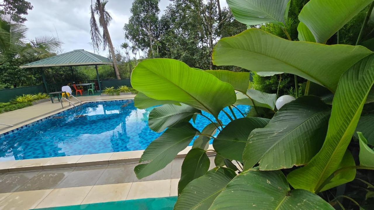 Green Aura Private Villas Sultan Bathery Exterior photo