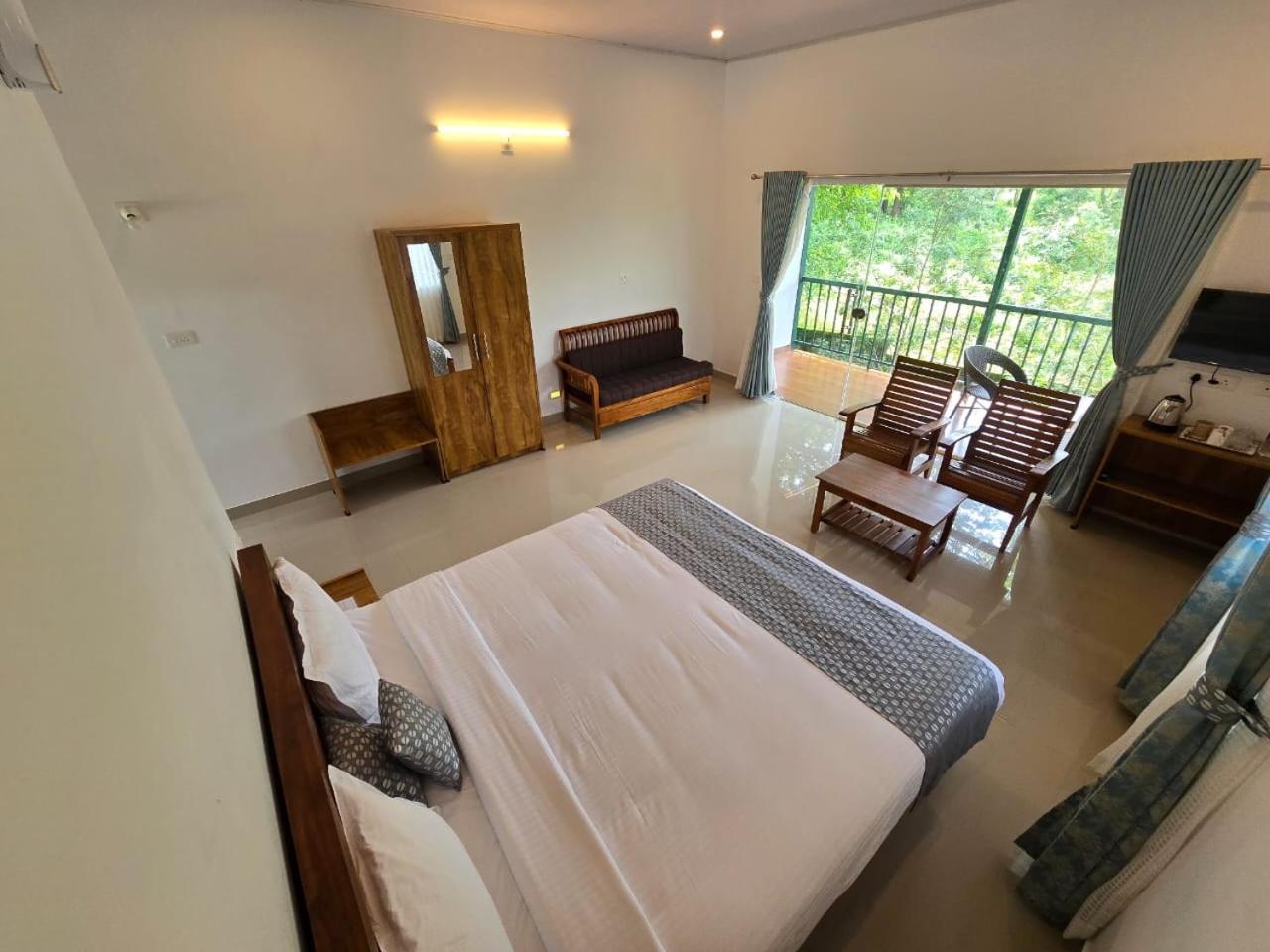 Green Aura Private Villas Sultan Bathery Exterior photo