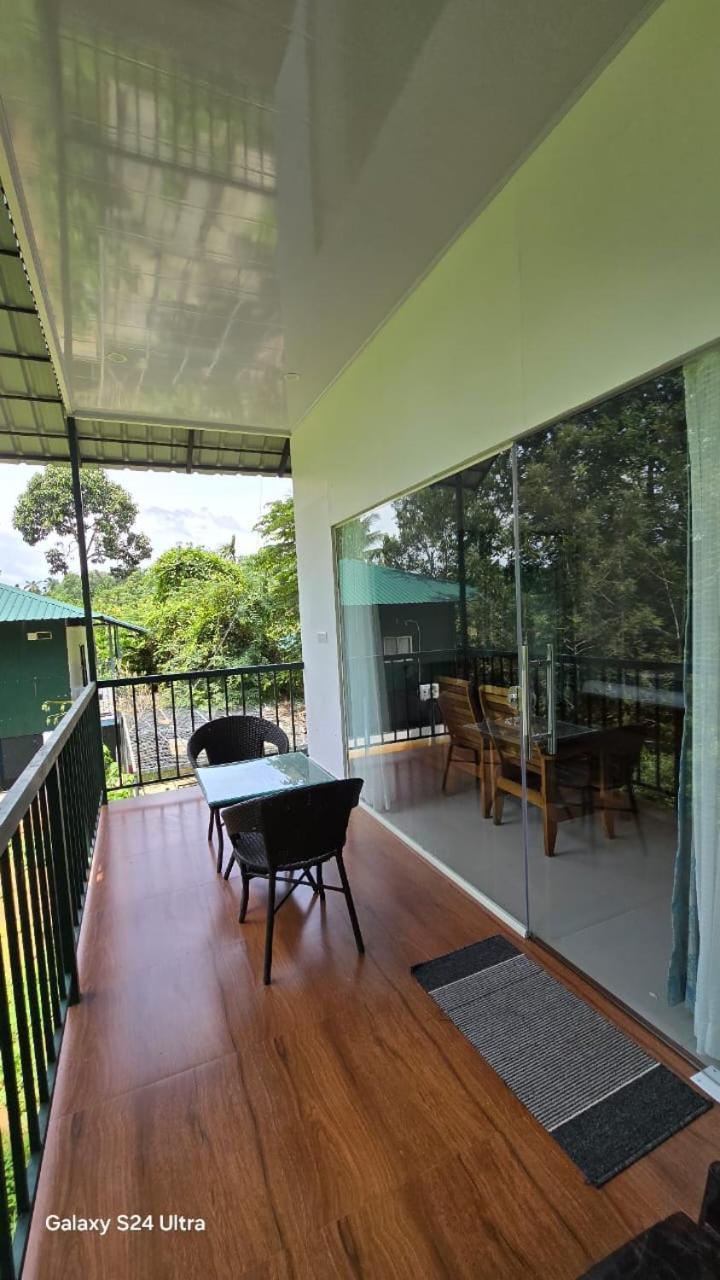 Green Aura Private Villas Sultan Bathery Exterior photo